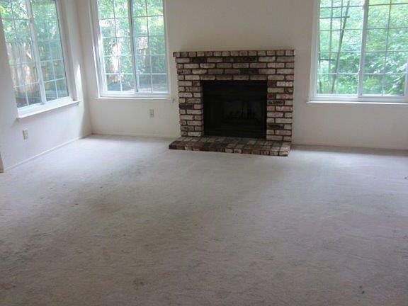 2nd image of 1206 Pebblewood Dr