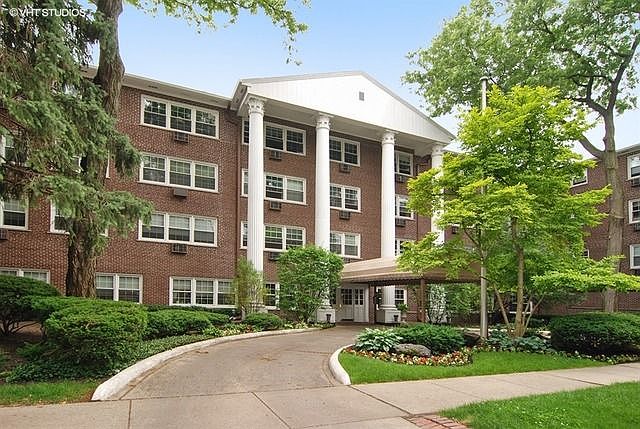 Tara Hall, Oak Park IL 60302