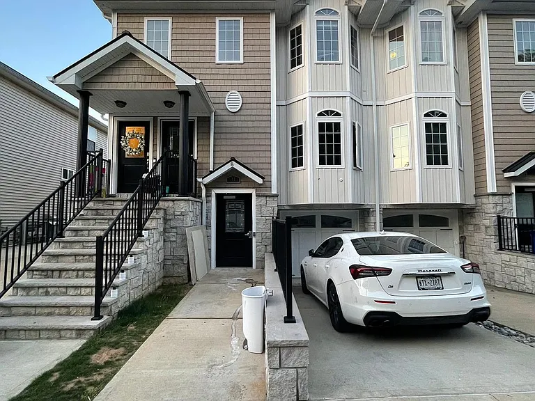 31 Wiltshire Ln #1 — Photo 2