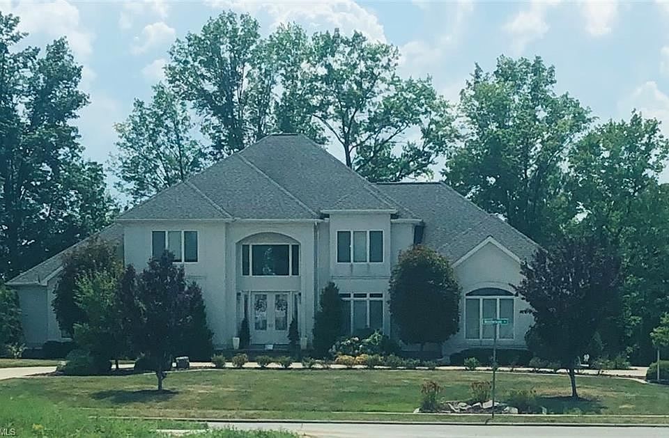 1st image of 3960 Montereale Dr