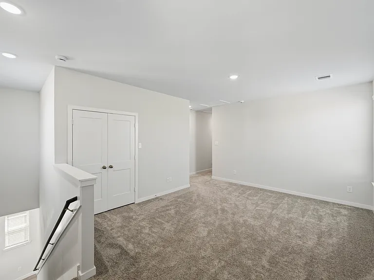 21106 Armstrong County Dr — Photo 19