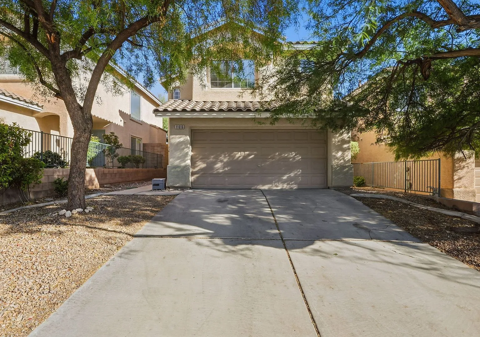 Summerlin Area Pool Home in Gated Community! — Photo 1