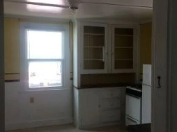 310 S Lucas St #1, Iowa City, IA 52240
