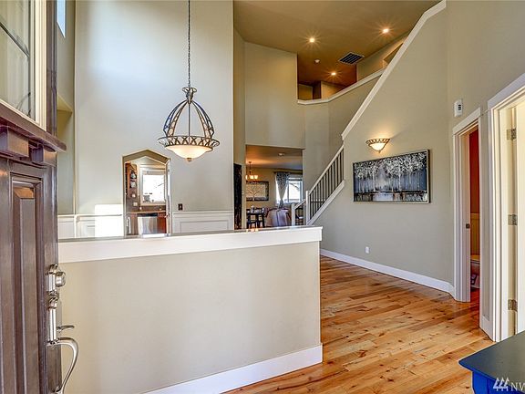 3rd image of 13911 174th Street Ct E