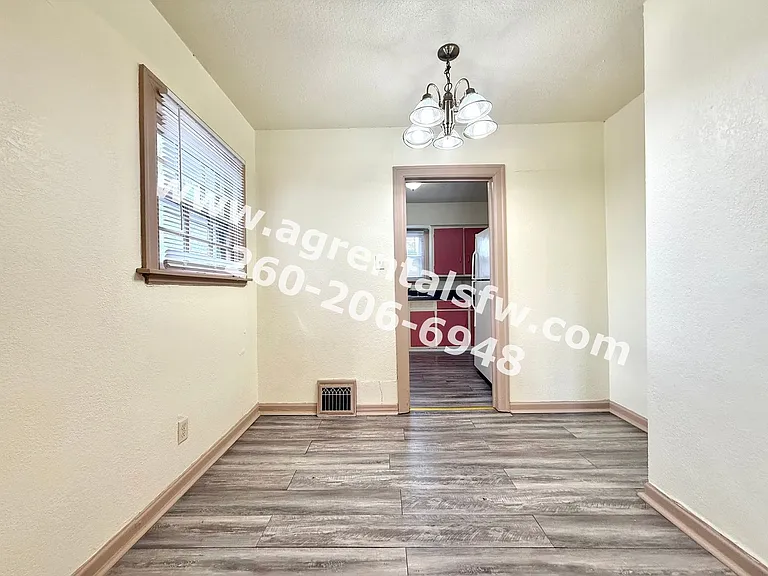 4018 S Clinton St — Photo 4