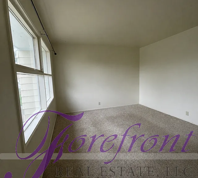 1504 Cody Ave — Photo 3