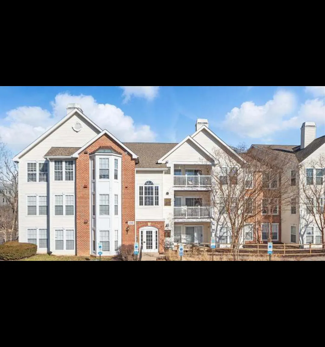 2 bed, 1150 sqft, $2,400 — Photo 1