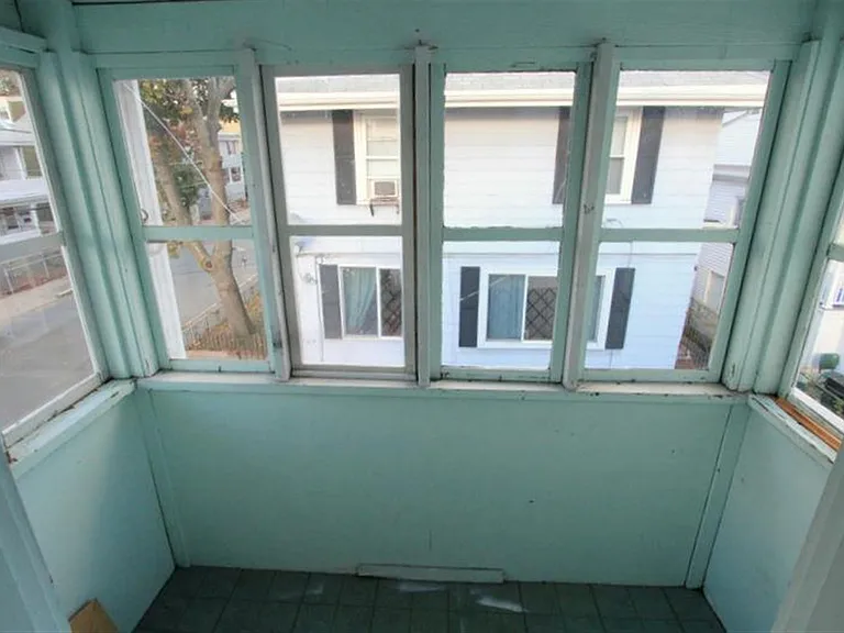 539 Main St — Photo 12
