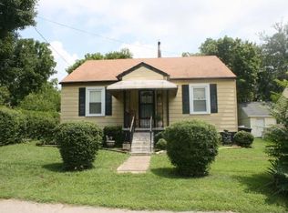 244 7th St, Burlington, NC 27215