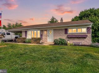 2504 Berkshire Ln, Dover, PA 17315