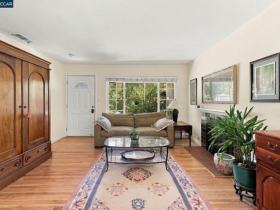 5th image of 3043 Vessing Rd