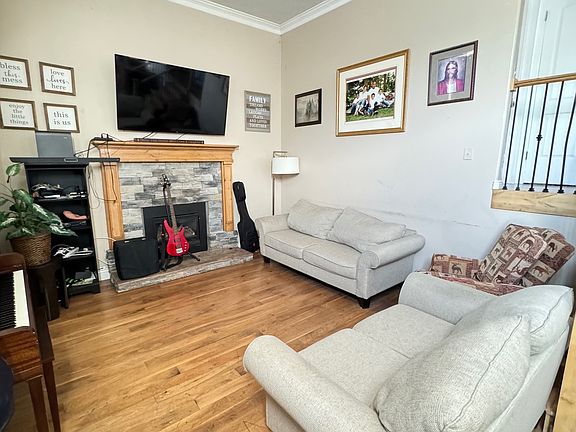 2nd image of 5818 W Plumbago Ave