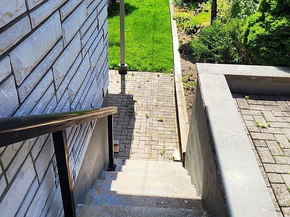 3rd image of 27 Kilbride Rd