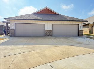 544 S Cemetery Rd, Yukon, OK 73099