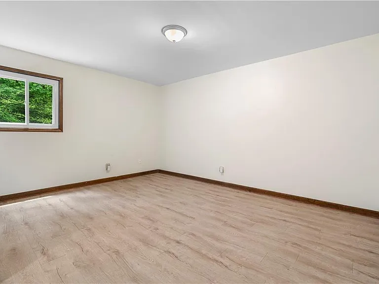 3260 Creek Hollow Dr — Photo 9