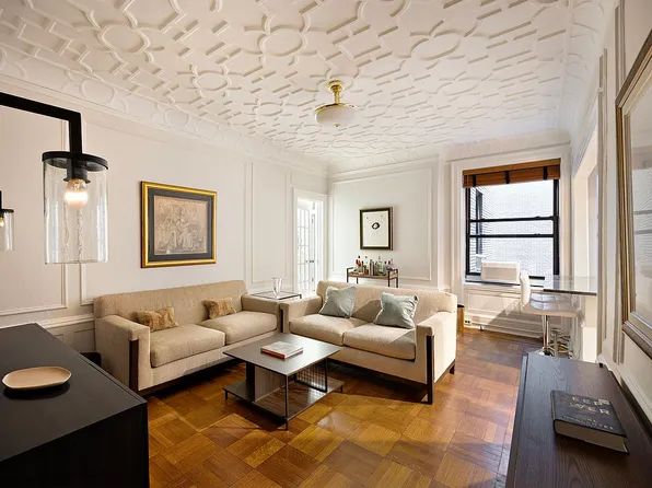 200 W 54th St APT 6A, New York, NY 10019
