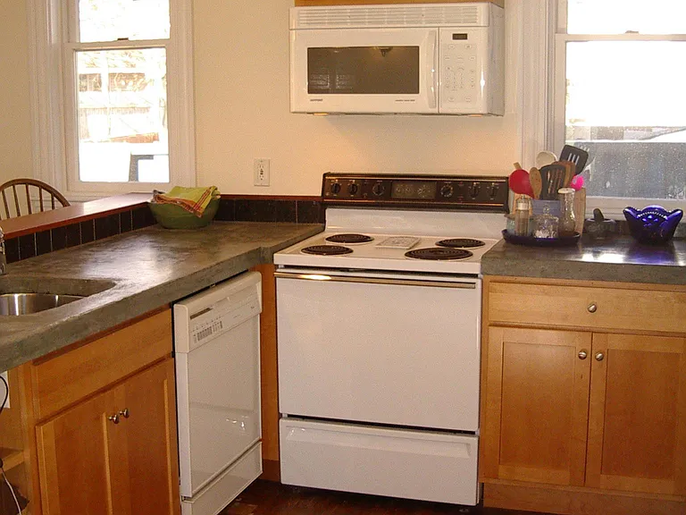 146 Elm St #1 — Photo 5