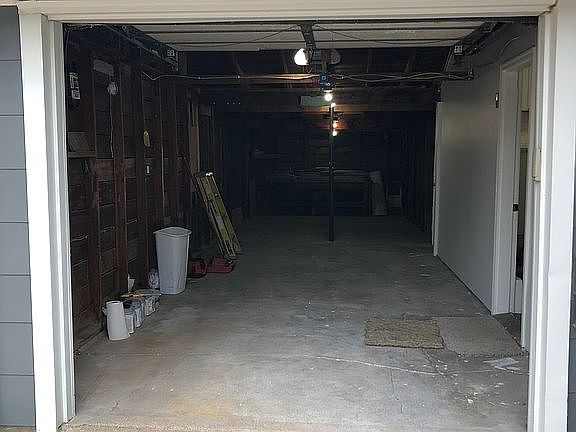 Oversized single w/remote