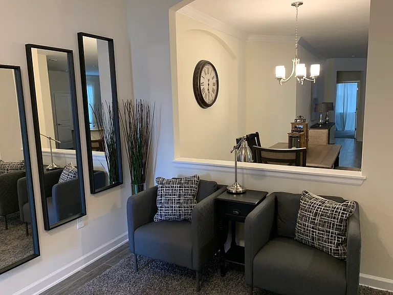 Bunker Dr — Photo 2