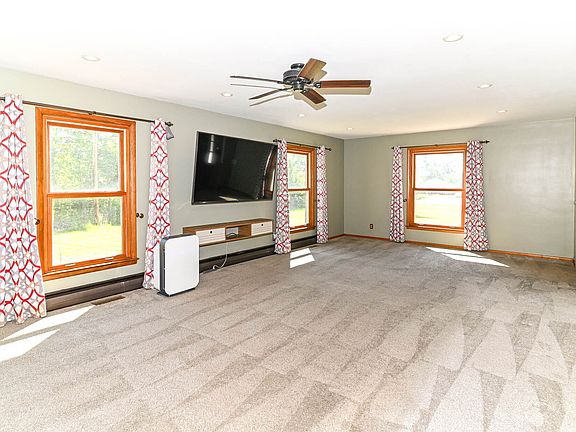 4th image of 6206 E Raymond St