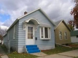 902 E 8th St, Winona, MN 55987