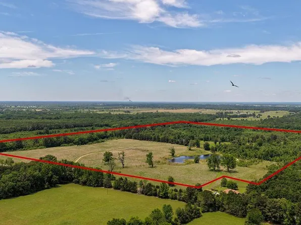 3518 Fm 1701, De Kalb, TX 75559