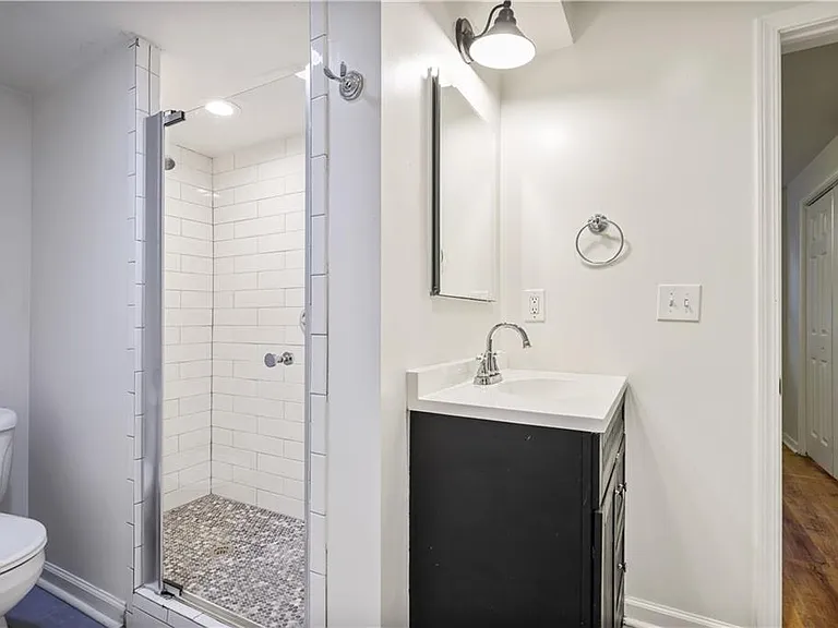 2509 Sharondale Dr NE — Photo 33