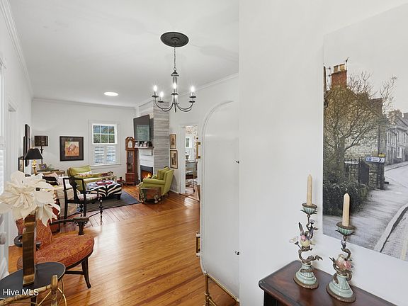 5th image of 120 Church Street