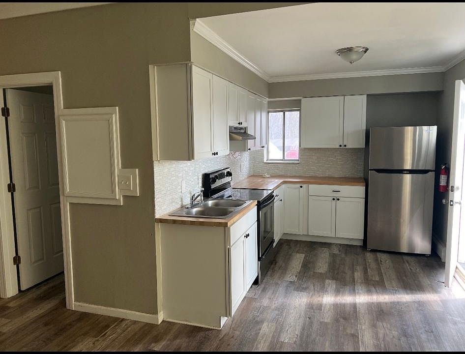 1st image of 8251 Woodland Shore Dr