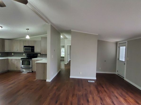 23 Andreasen Dr