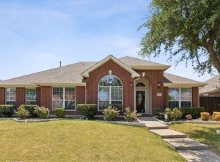 8002 Wilmington Dr, Rowlett, TX 75089