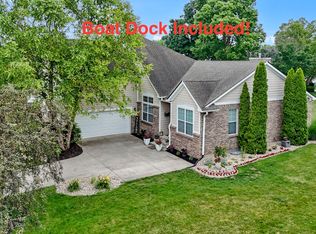 15098 Newburyport Dr, Fishers, IN 46040