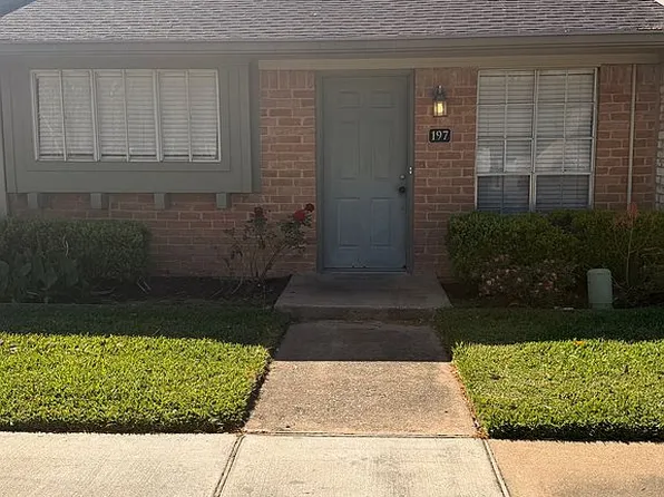 1102 W Tri Oaks Ln #197, Houston, TX 77043