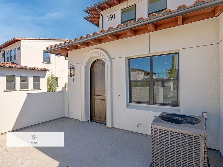 Whitmore Villas 160 — Photo 1