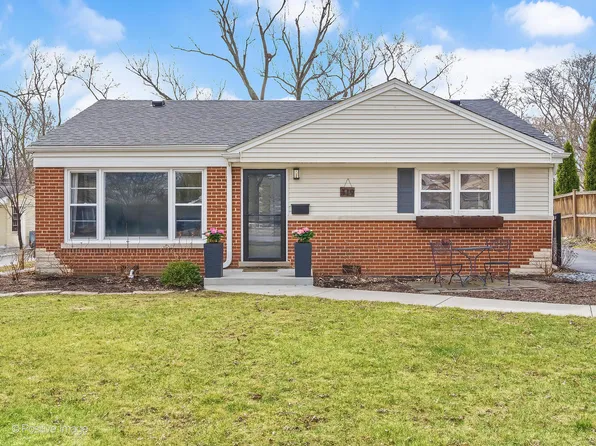 319 Maple St, Glen Ellyn, IL 60137