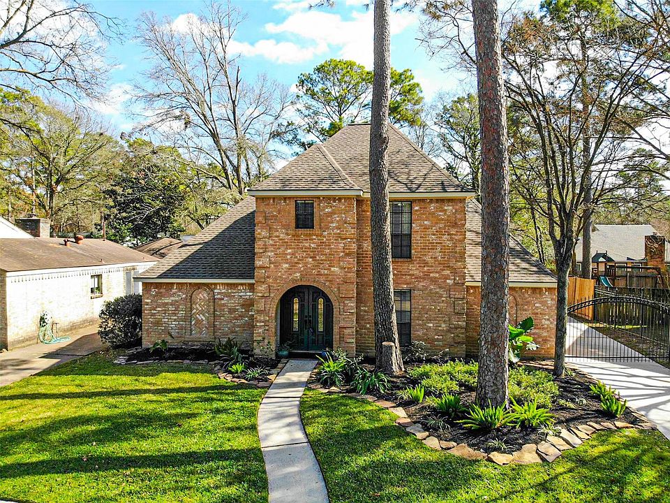 1st image of 15126 Rolling Oaks Dr