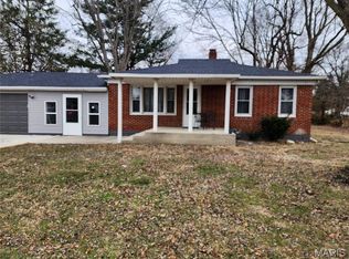 6 Maple Dr, Caseyville, IL 62232