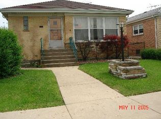 7141 W Howard St, Niles, IL 60714