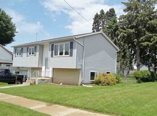 206 Prairie St, Beaver Dam, WI 53916