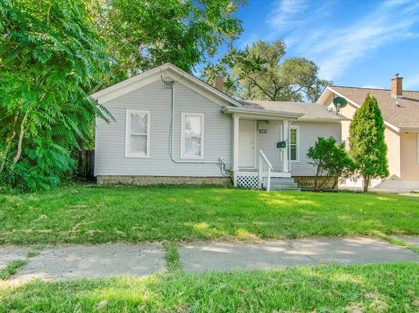 949 4th Ave, Aurora, IL 60505