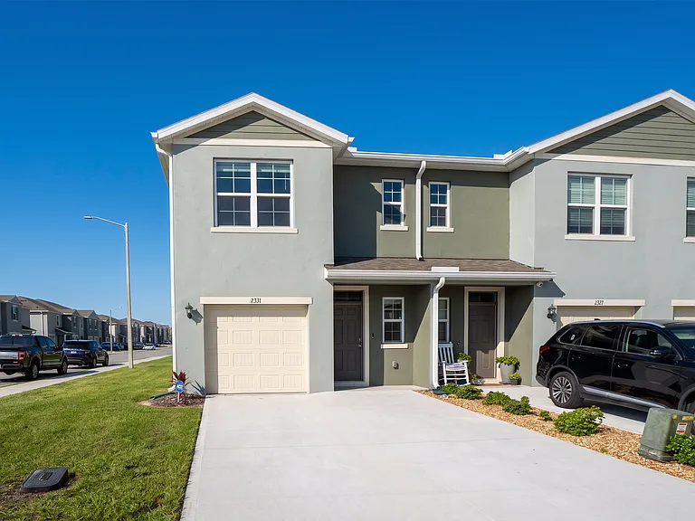 2331 Gifford Dr — Photo 1