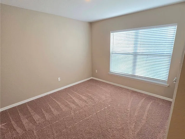 5527 Castania Dr — Photo 20