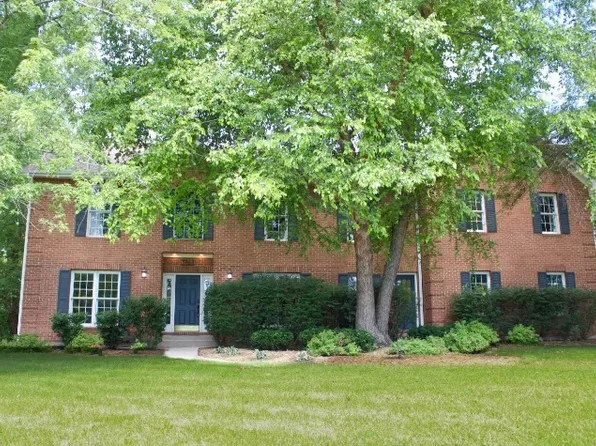3763 Erin Ct, Prairie Grove, IL 60012