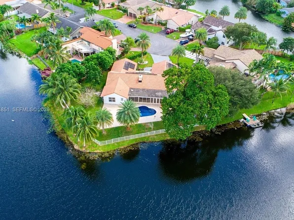 9881 SW 1st Ct, Plantation, FL 33324