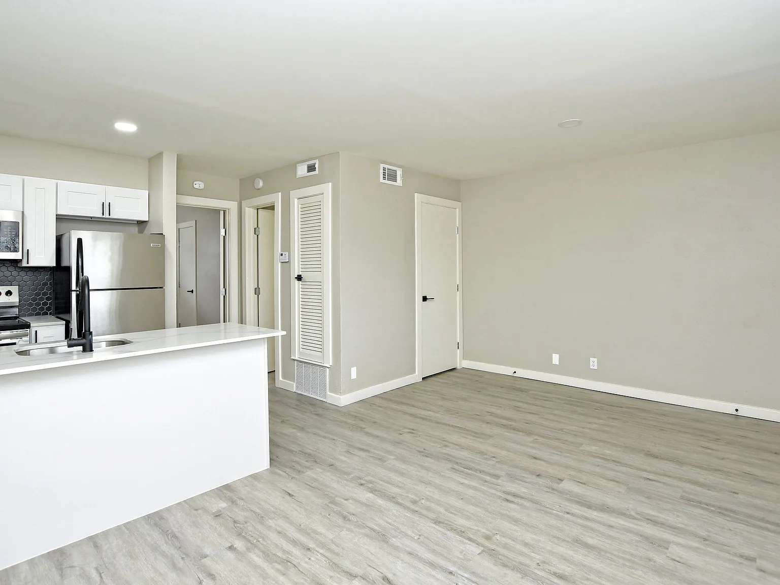 1 bed, 585 sqft, $1,195 — Photo 4