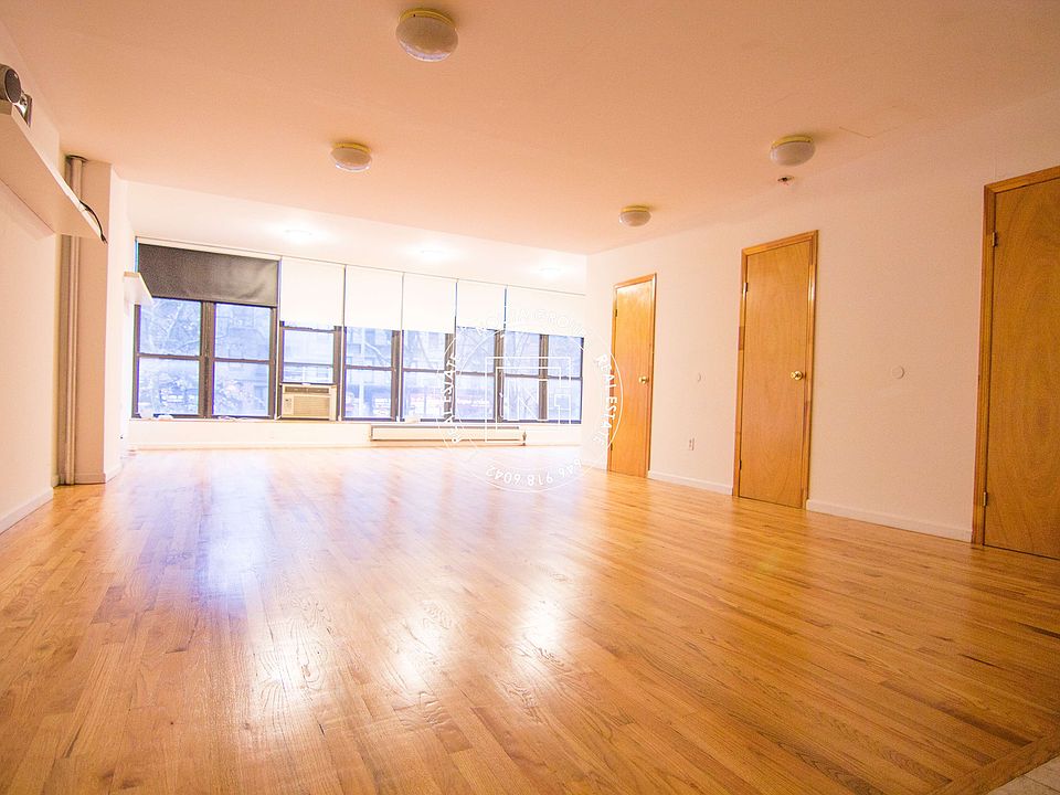 2nd image of 156 Allen St APT 1