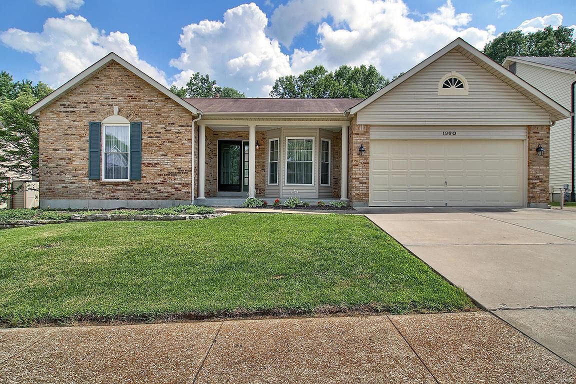 1360 Remington Oaks Ter, Fenton, MO 63026 Zillow