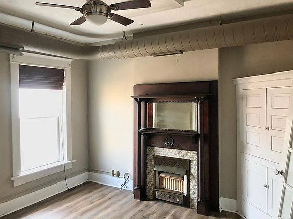 5th image of 903 Oak St #1/2