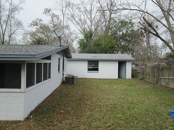 2nd image of 2149 Figaro Ln