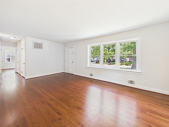 5th image of 955 Barlen Dr
